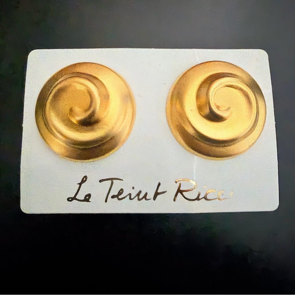 Le Teint (Nina) Ricci Gold Swirl Earrings Clip Ons
